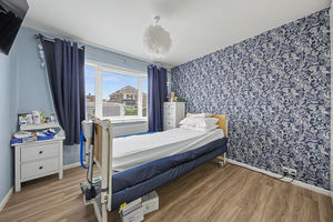 Thornbridge Crescent